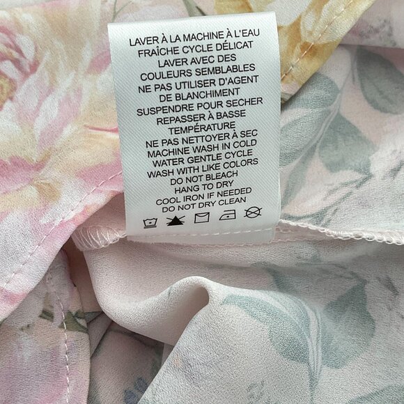 Cupcakes & Cashmere Short Sleeve Ruffle Neck Button Front Floral Blouse S NWT - Picture 8 of 9